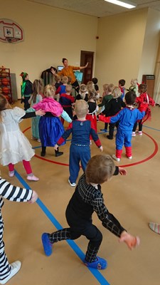 DSCPDC_0003_BURST20180209112231705_COVER (1)