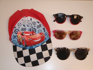 Cars pet + zonnebrillen